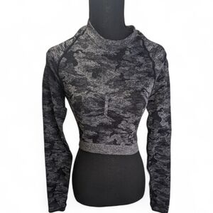 Gymshark Black Camouflage Women's Long Sleeved Top Open Hole  Detail In Back XS